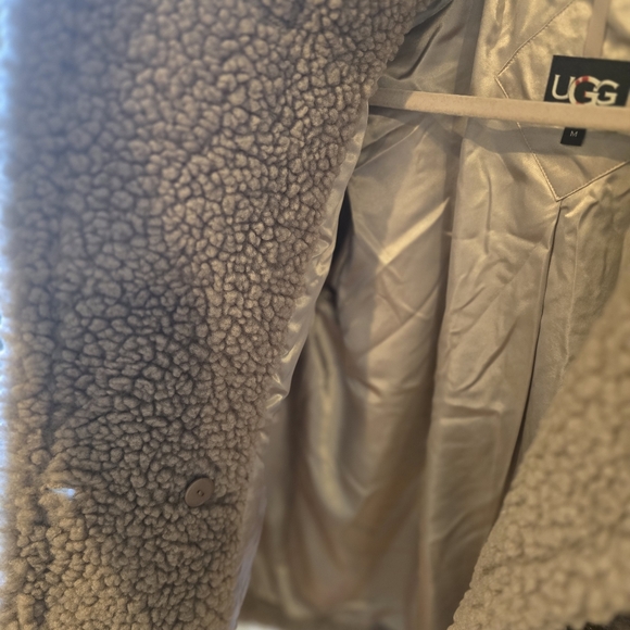 UGG GERTRUDE SHORT TEDDY COAT - Picture 9 of 11